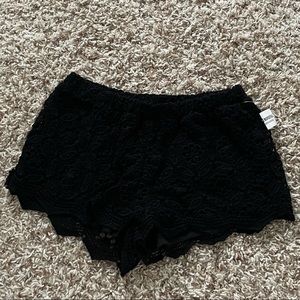 Aero floral lace shorts